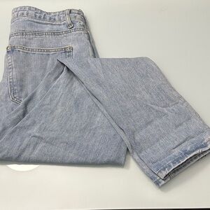 PrettyLittleThing Baggy Distressed Jeans